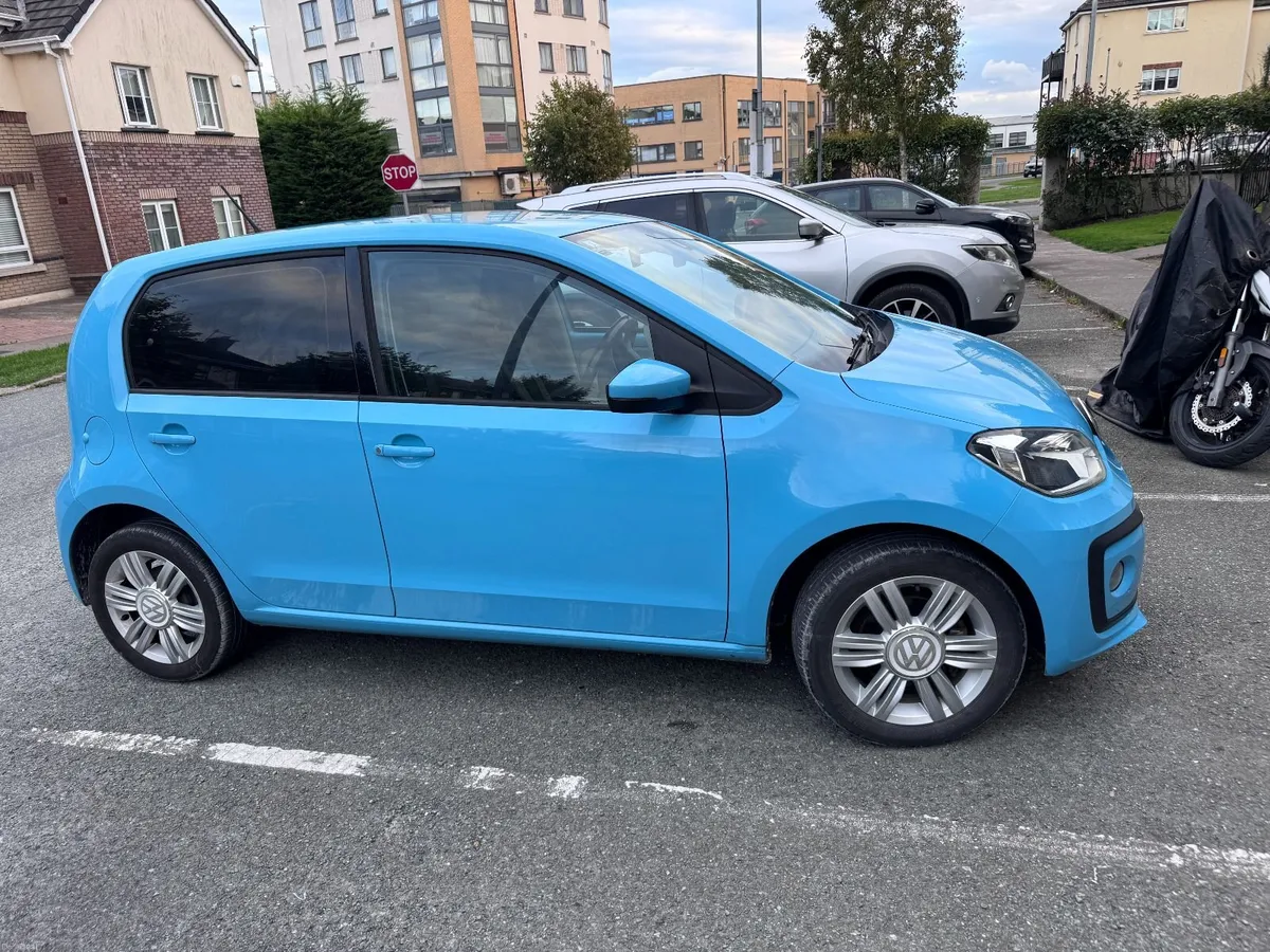 Volkswagen up! 2017 - Image 2