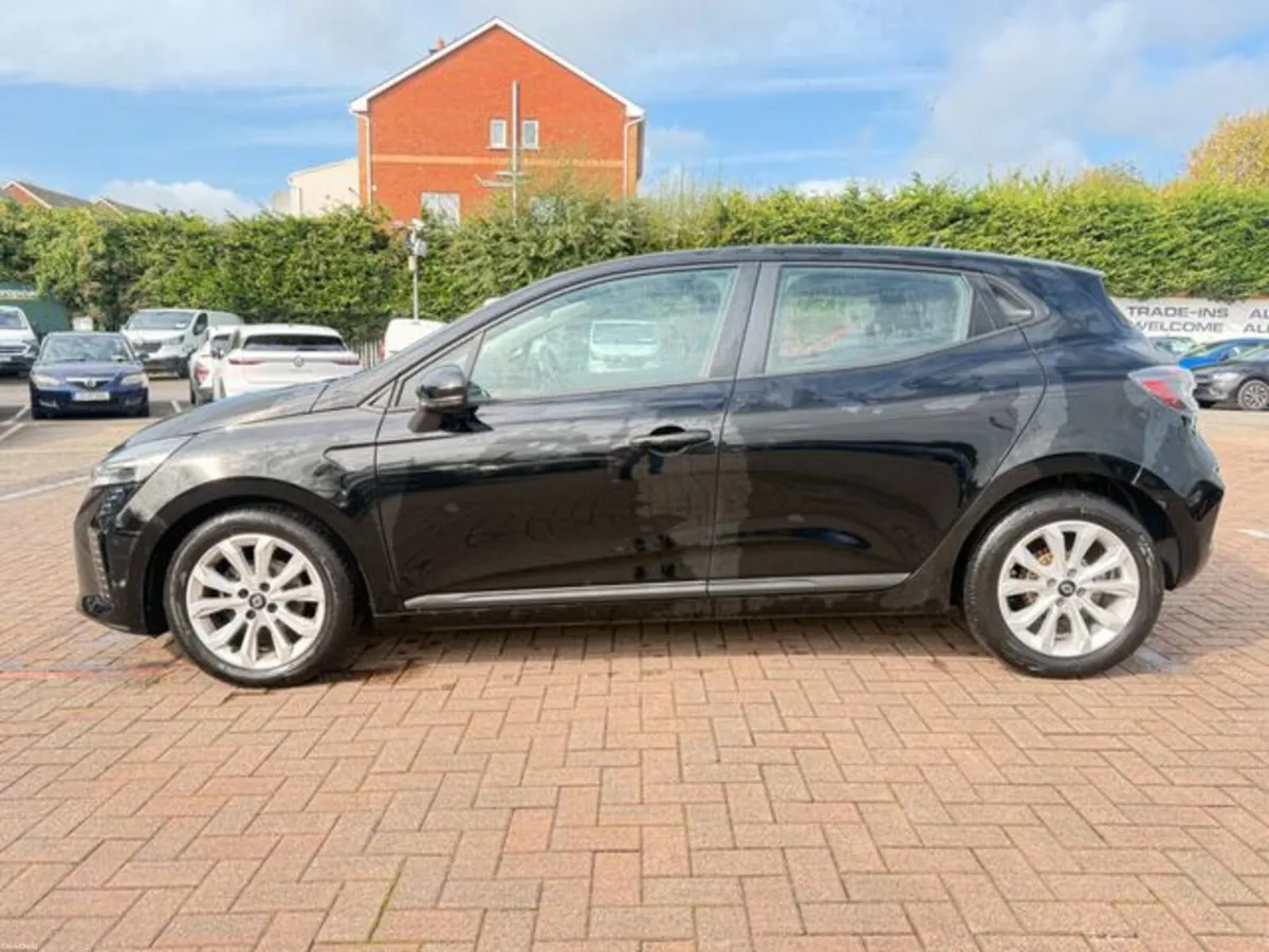 Renault Clio Evolution TCE 90 E6E 5DR - Image 4