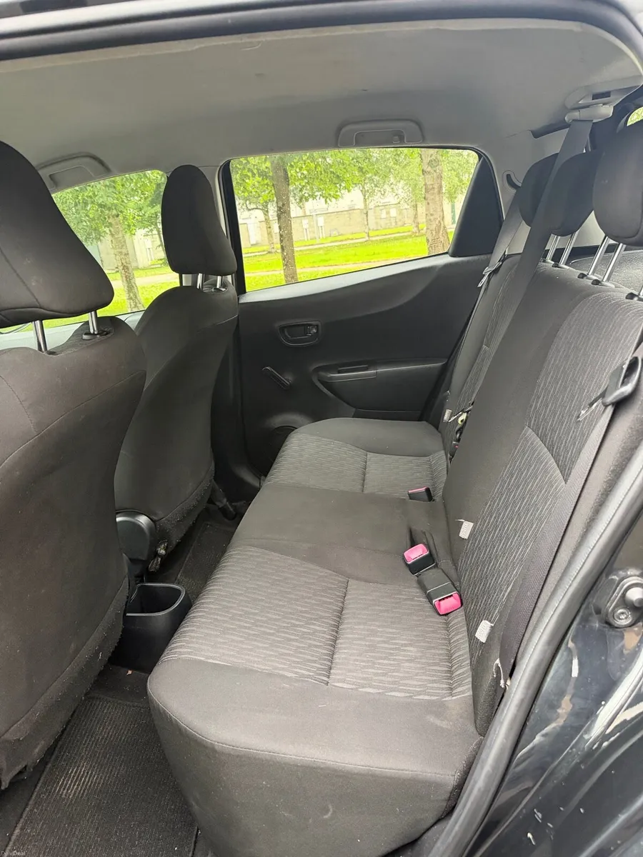 Toyota Yaris - Image 2