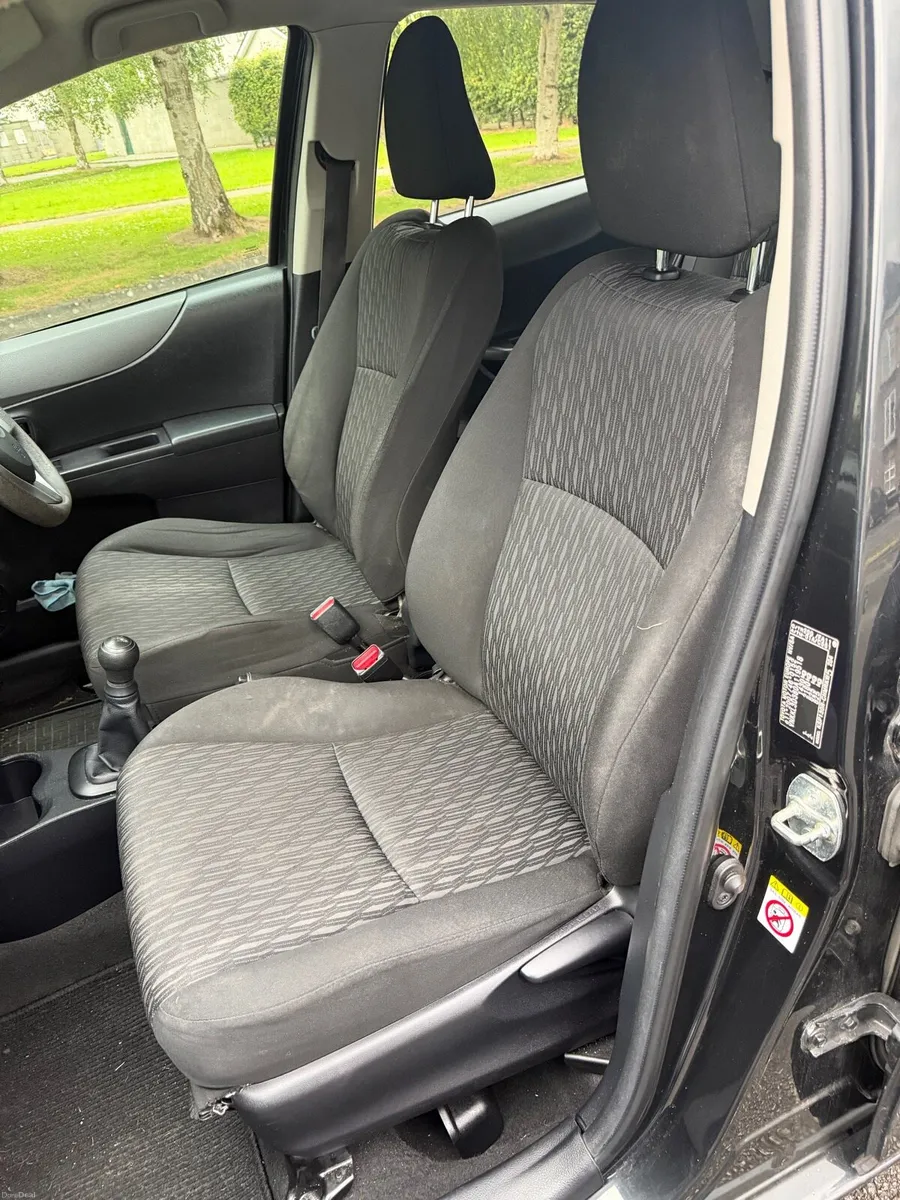 Toyota Yaris - Image 4