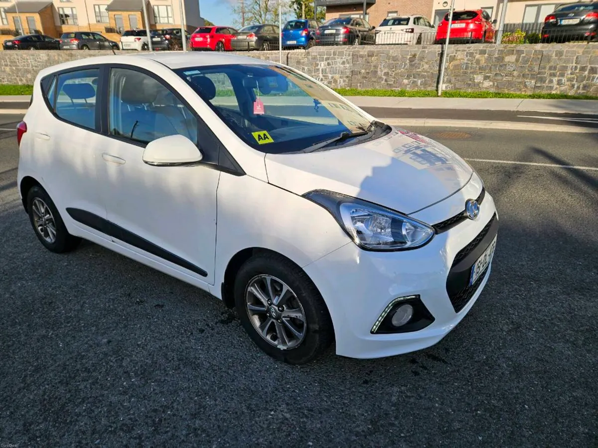 Hyundai i10 
1.1 petrol nct 05/2027 tax 07/2027 - Image 4