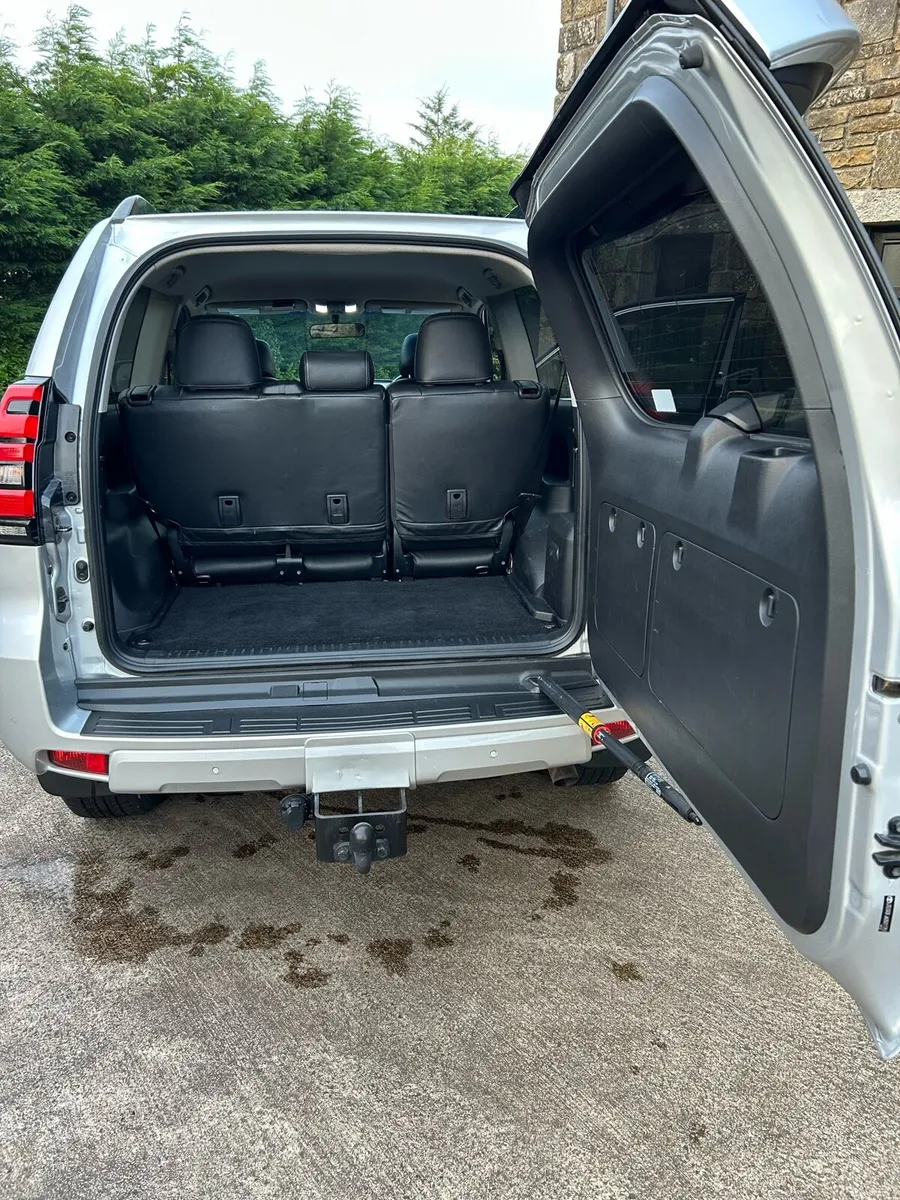 Toyota Landcruiser - Image 5