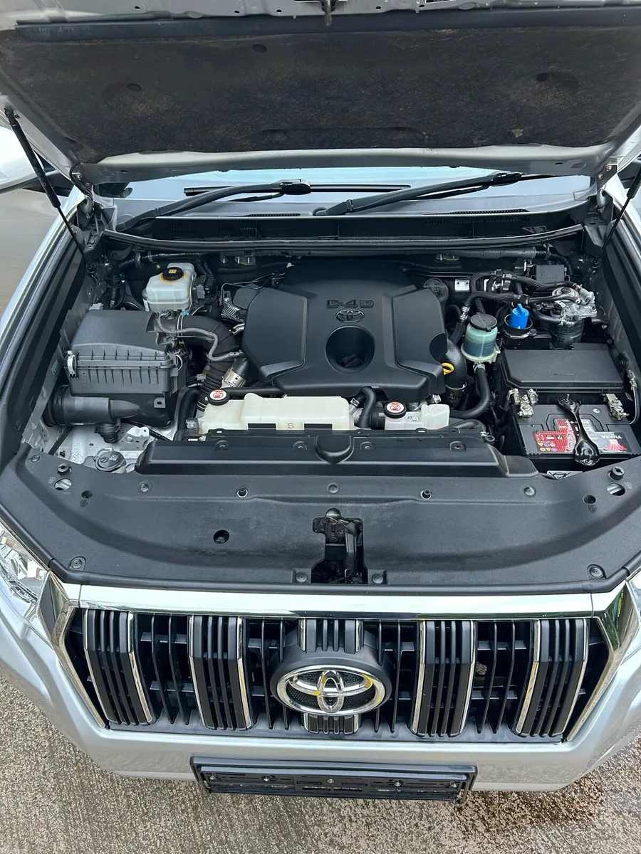 Toyota Landcruiser - Image 6
