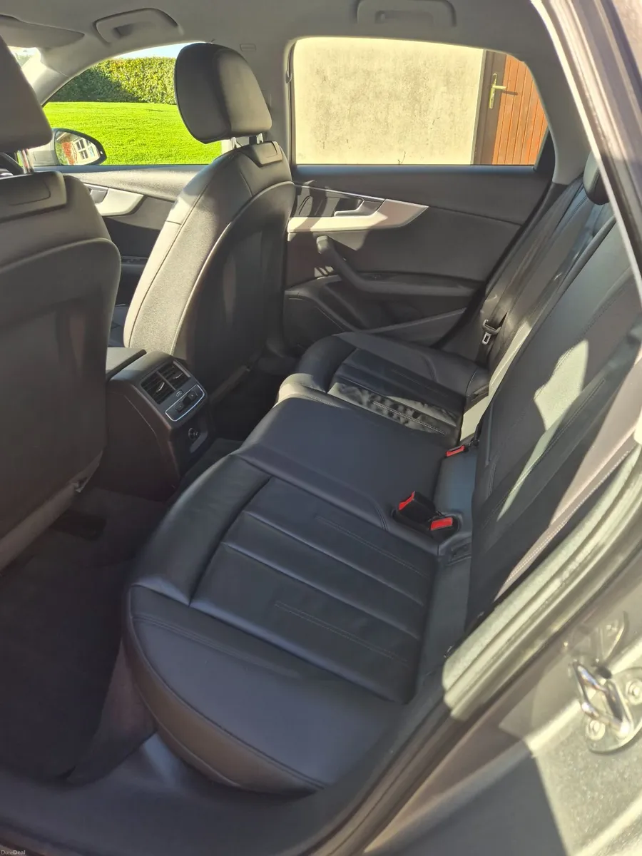 Audi A4 2021 - Image 4