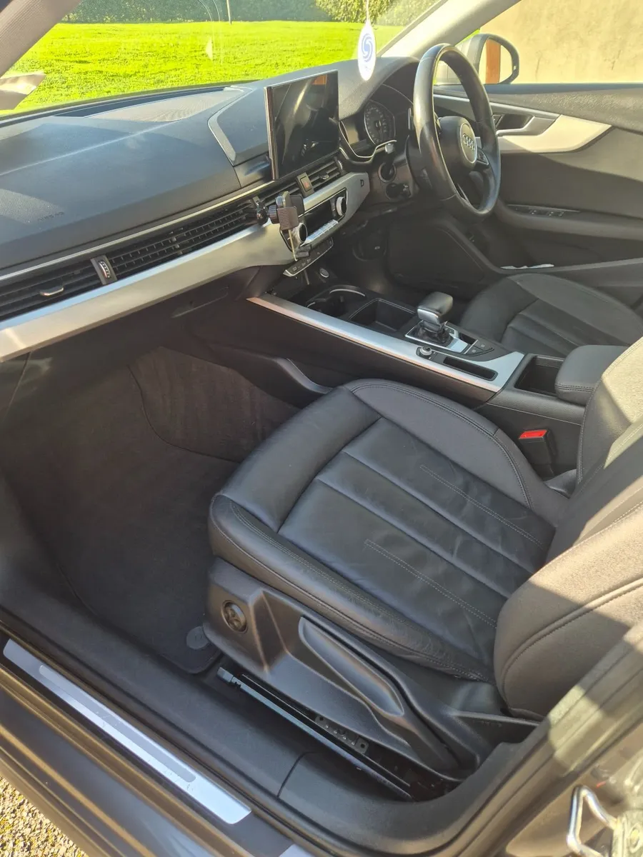 Audi A4 2021 - Image 5