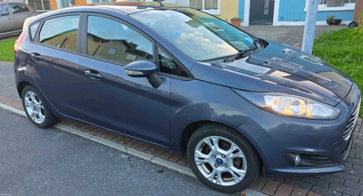 Ford Fiesta Zetech 1.2 - Image 3