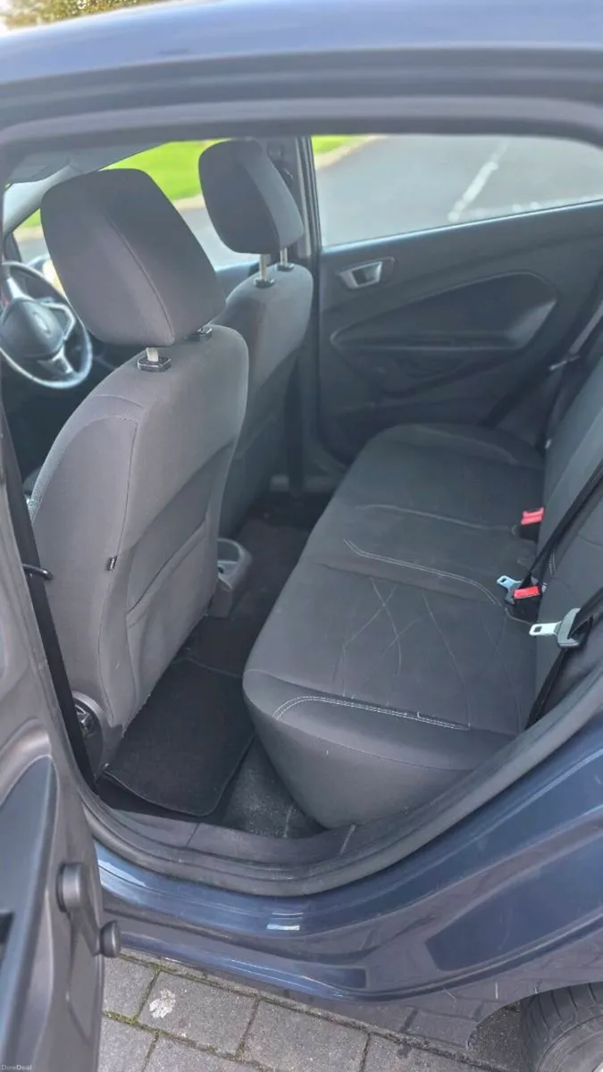 Ford Fiesta Zetech 1.2 - Image 5