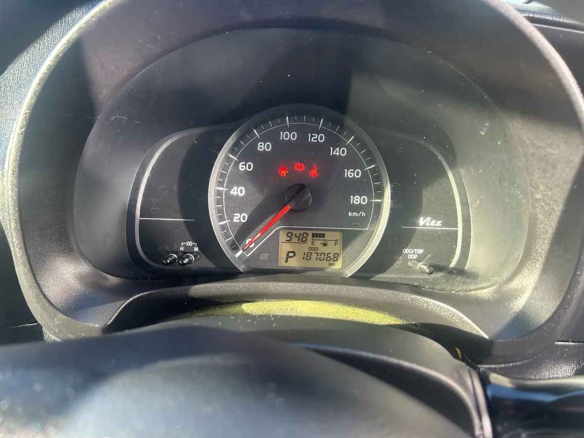 Toyota Vitz - Image 4