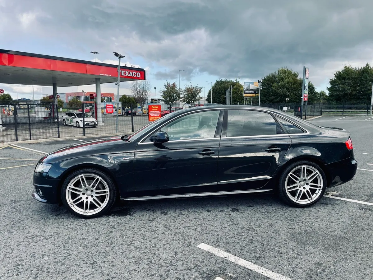 Audi A4 sline Black Edition - Image 2