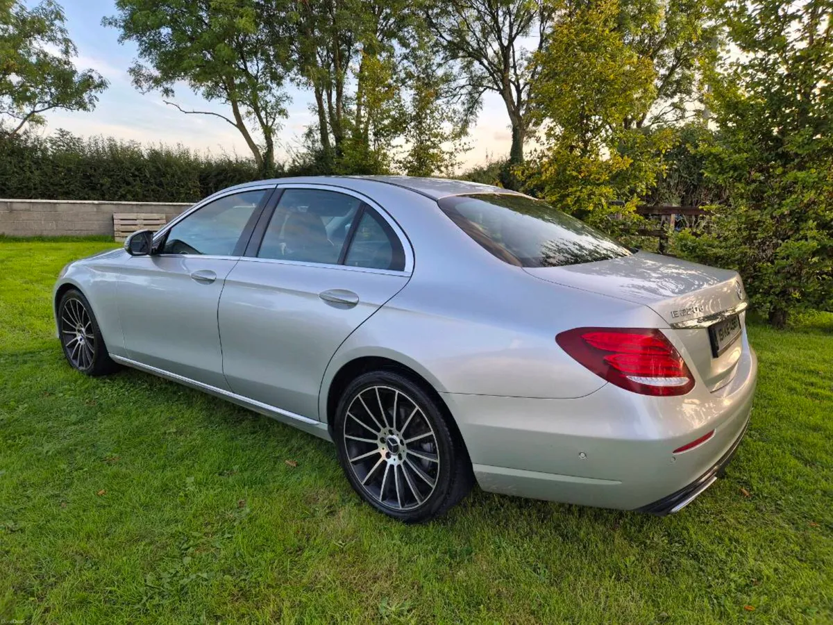MERCEDES E CLASS 2019 - Image 5