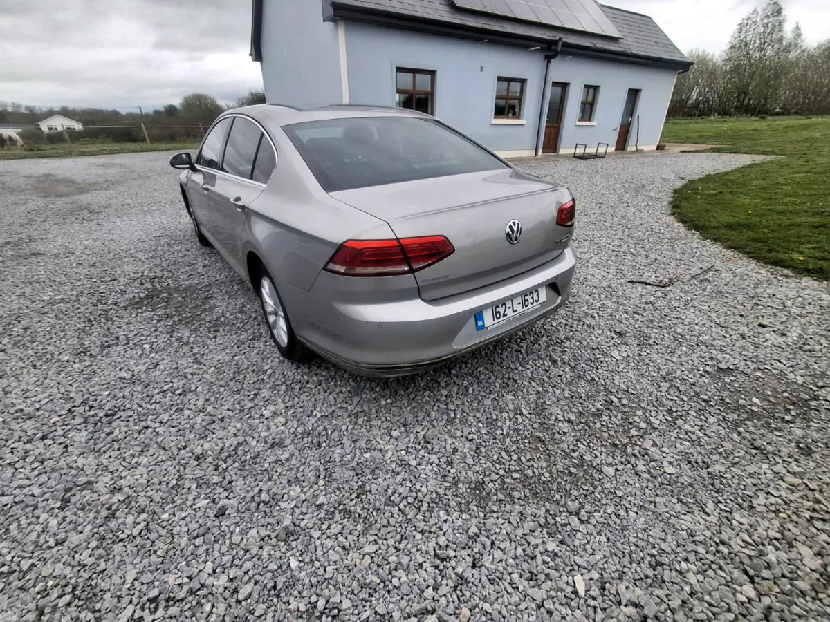 VW Passat - Image 6
