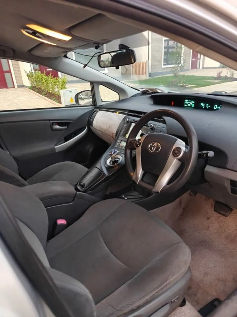2012 Toyota Prius Hybrid Automatic - Image 5