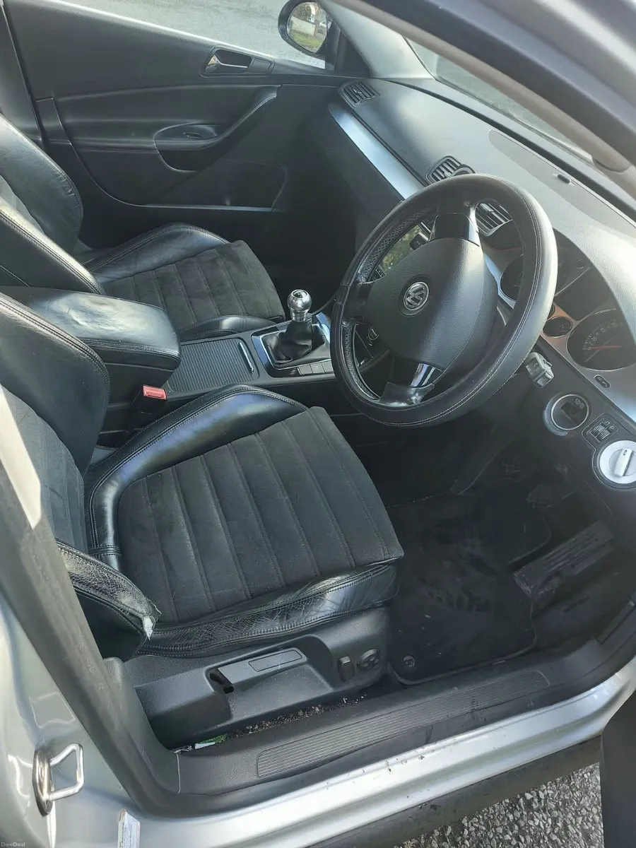 VW Passat 1.6 FSI petrol €1.350 - Image 3