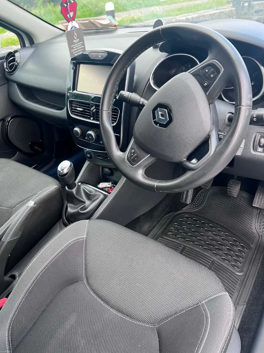 Renault Clio 2018 - Image 6