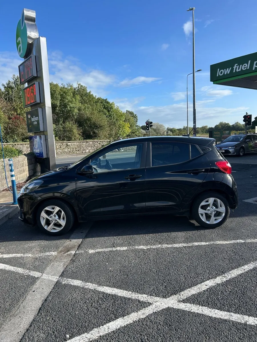 Hyundai i10 2021 - Image 2