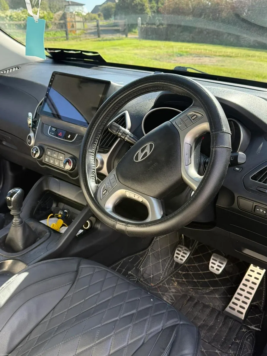 Car - Image 6