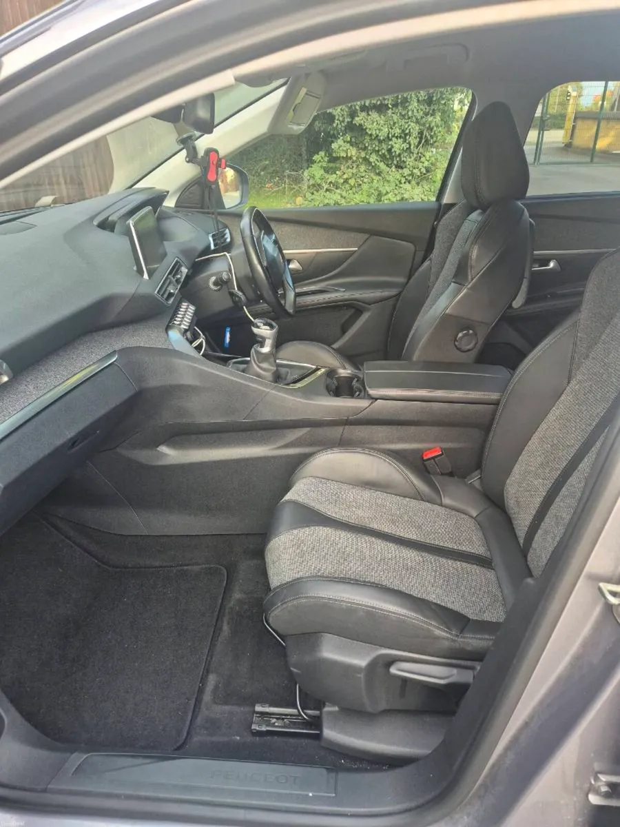 Peugeot 5008 - Image 6