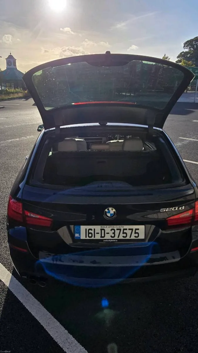 BMW 520D M sport  Turning - Image 4