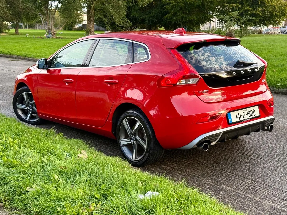 Volvo V40 1.6 Diesel R-Design - Image 5