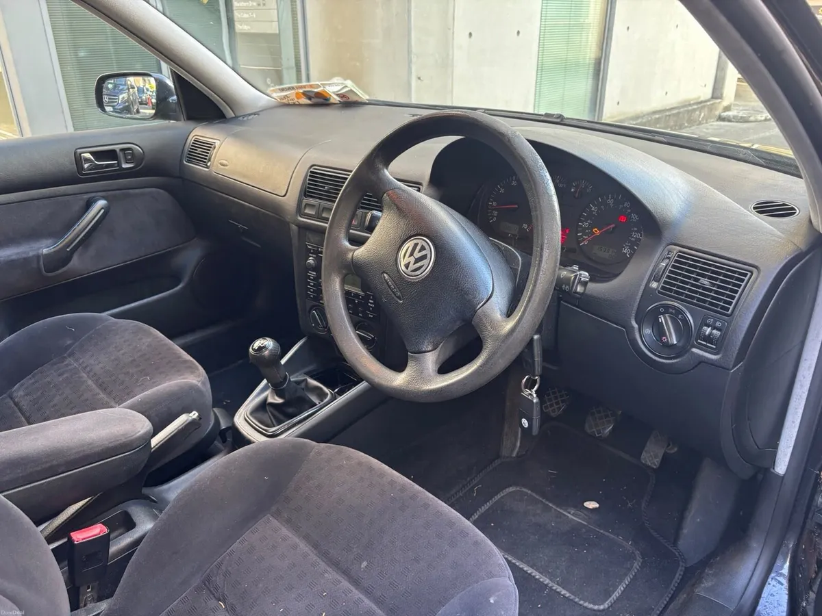 VW Golf 1.4 Petrol – 2003 - Image 6