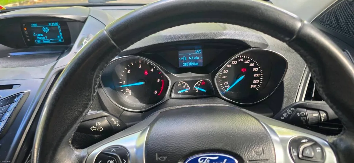 FORD KUGA - Image 6
