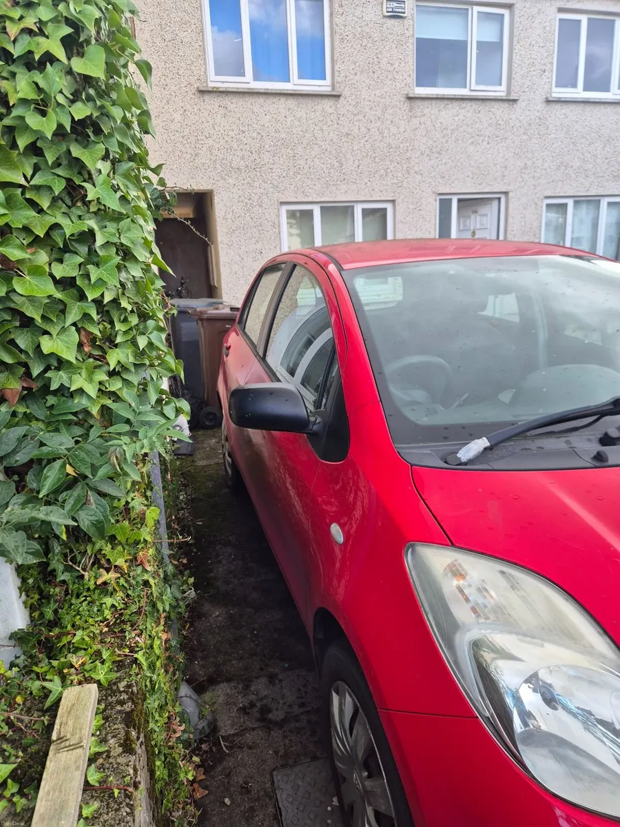 Toyota Yaris 2008 - Image 3