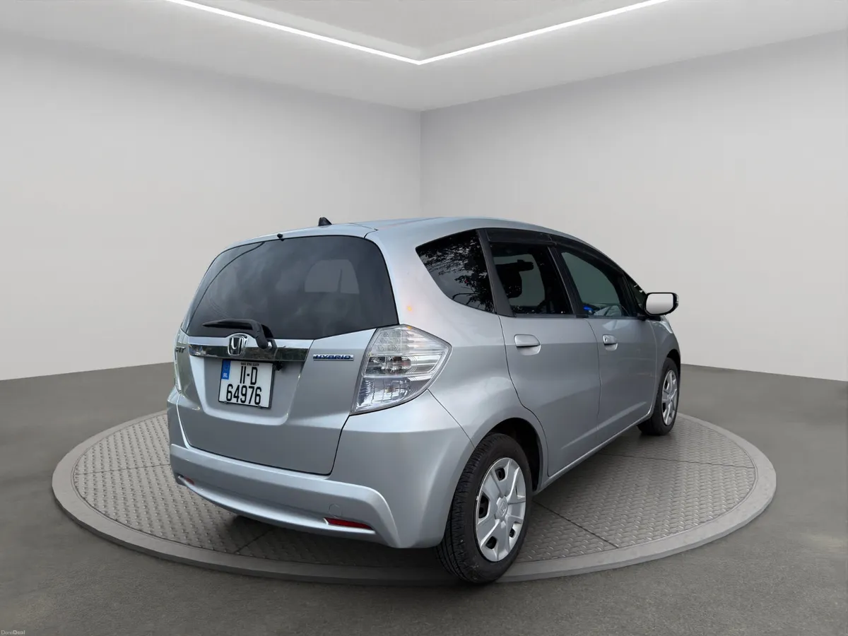 Honda Fit 2011 AUTO - Image 4