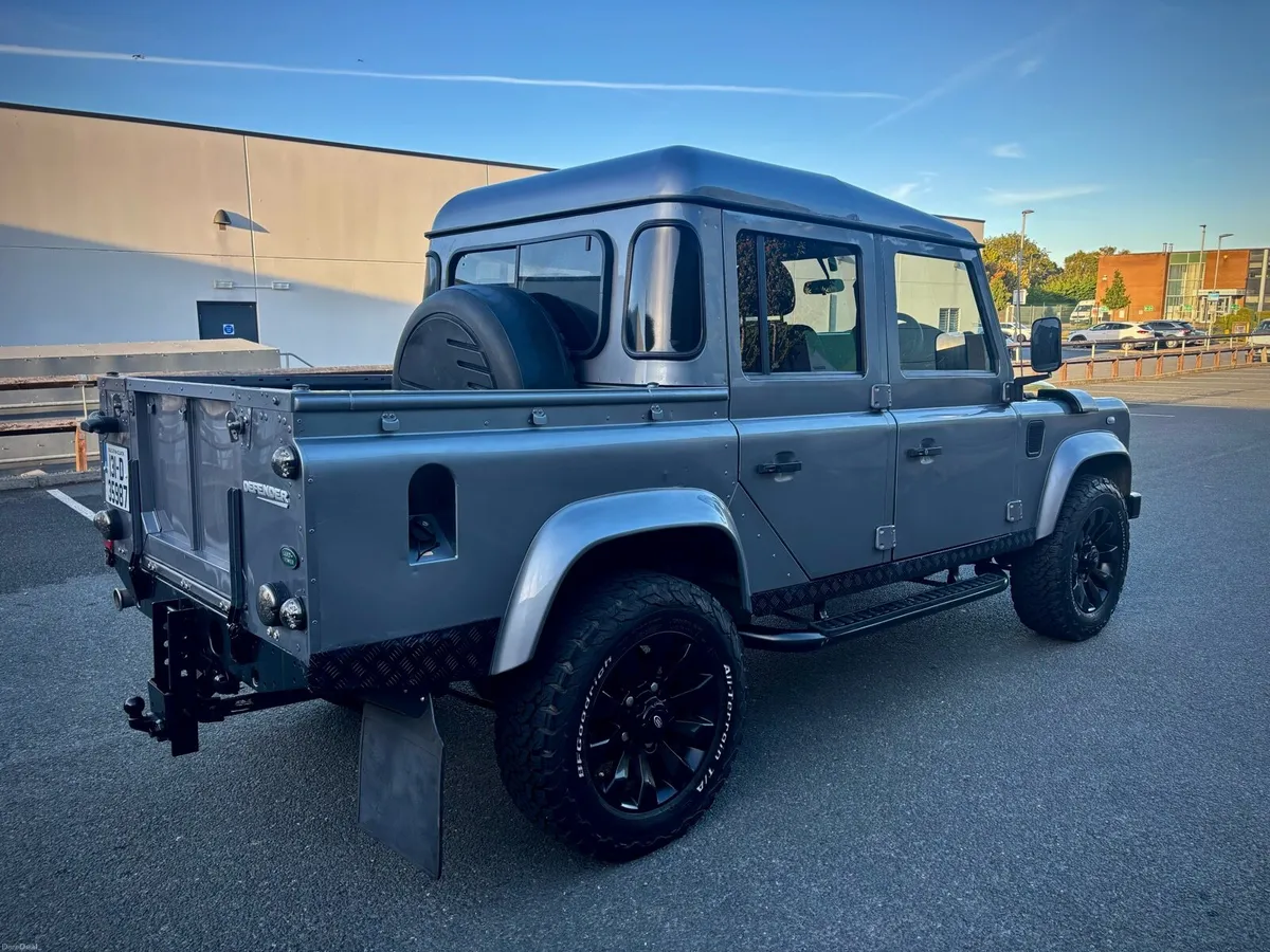 Landrover Defender 110 Crew Cab - Image 6