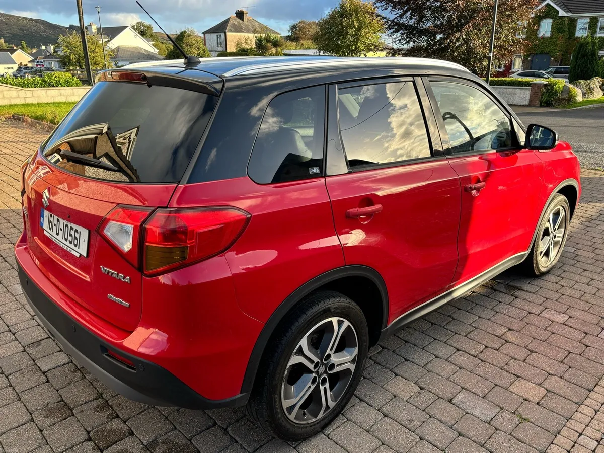 Suzuki Vitara GLX SZ5 Automatic 4x4 All Grip - Image 3