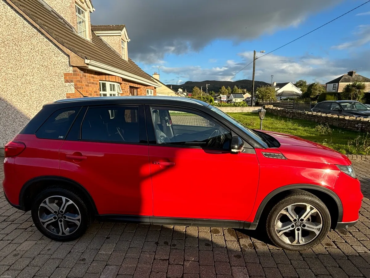 Suzuki Vitara GLX SZ5 Automatic 4x4 All Grip - Image 6