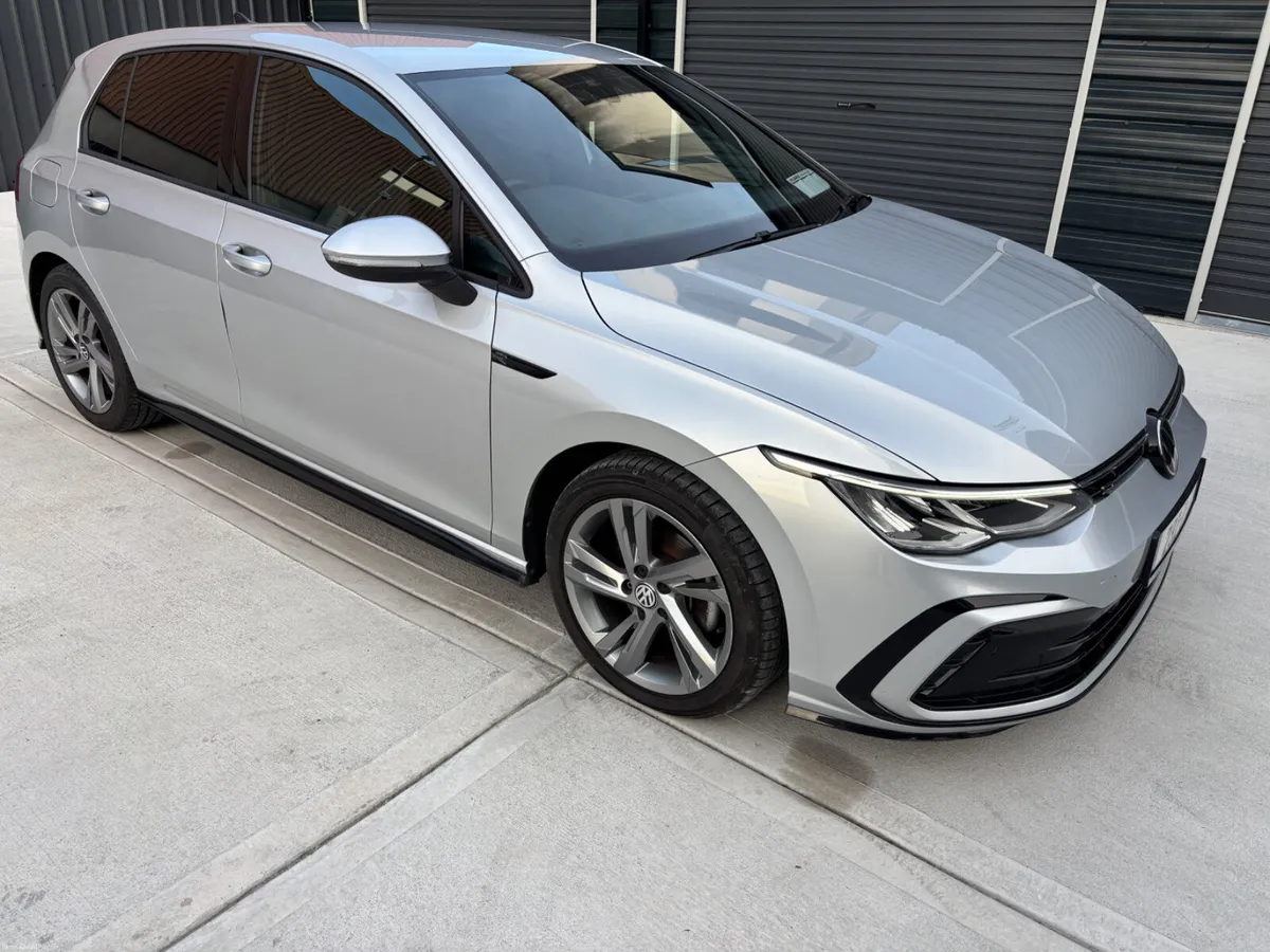 2023 Volkswagen Golf 1.5 TSI 130HP R-Line - Image 6