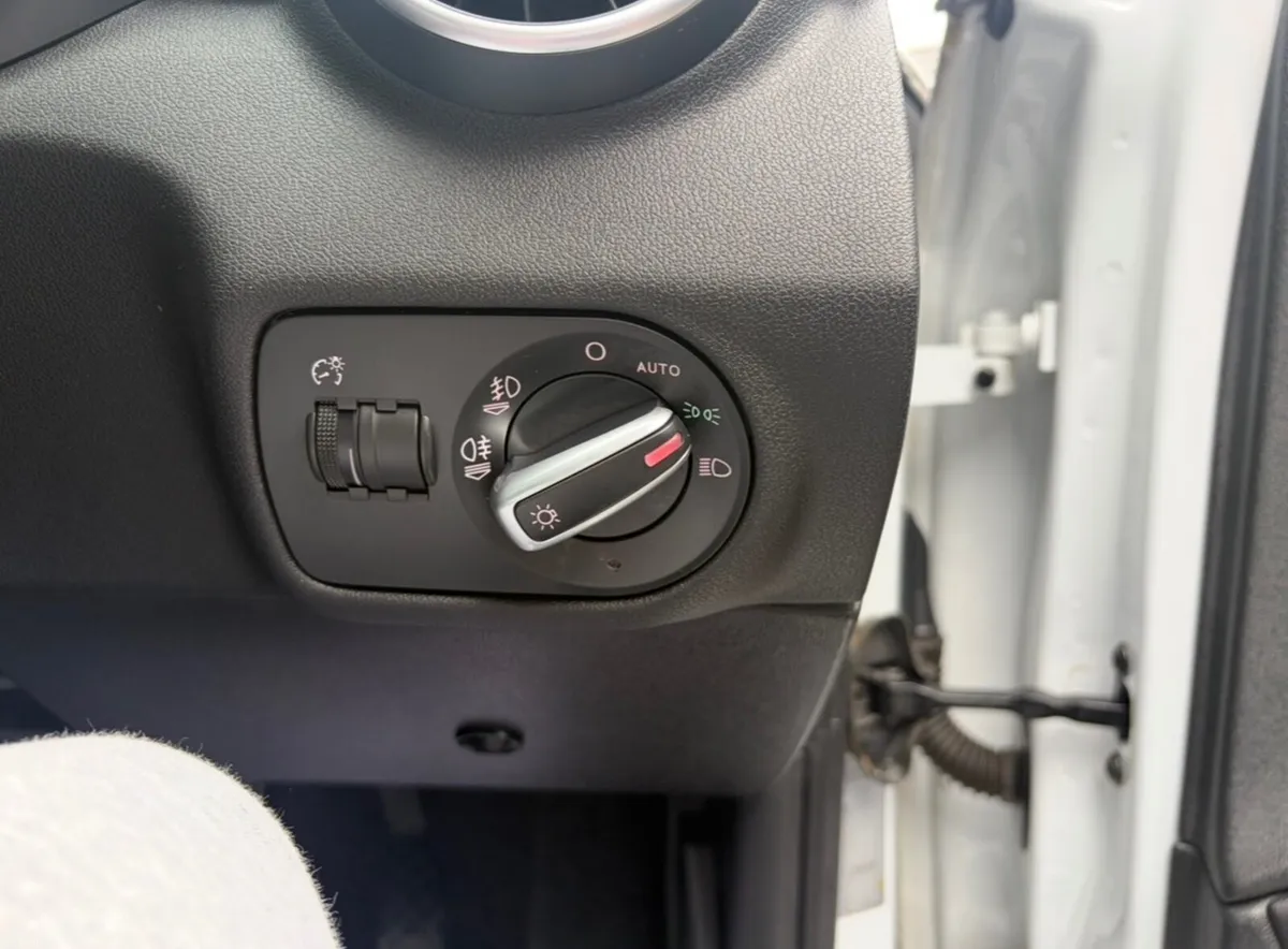 Audi A1 1.4 TFSI Auto - Image 5