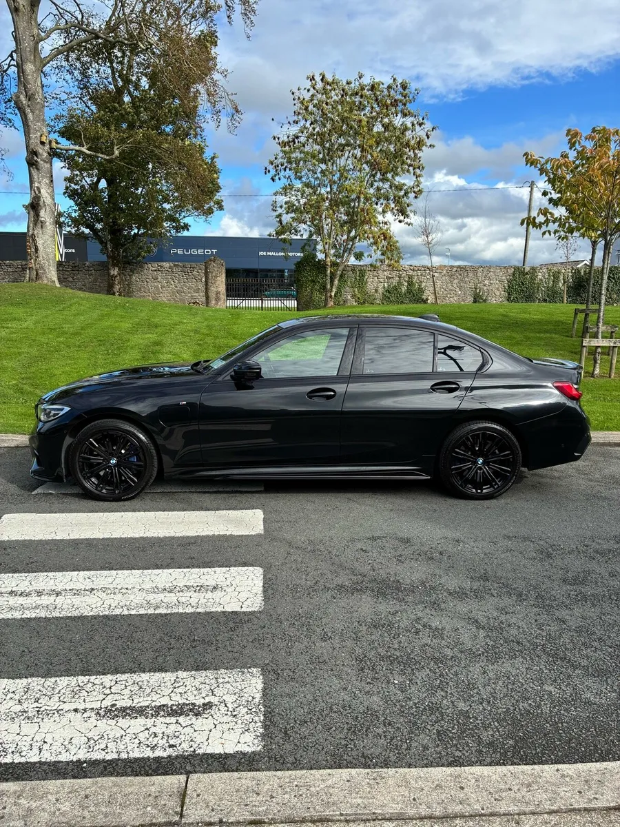 BMW 330e G20 M Sport - Image 3