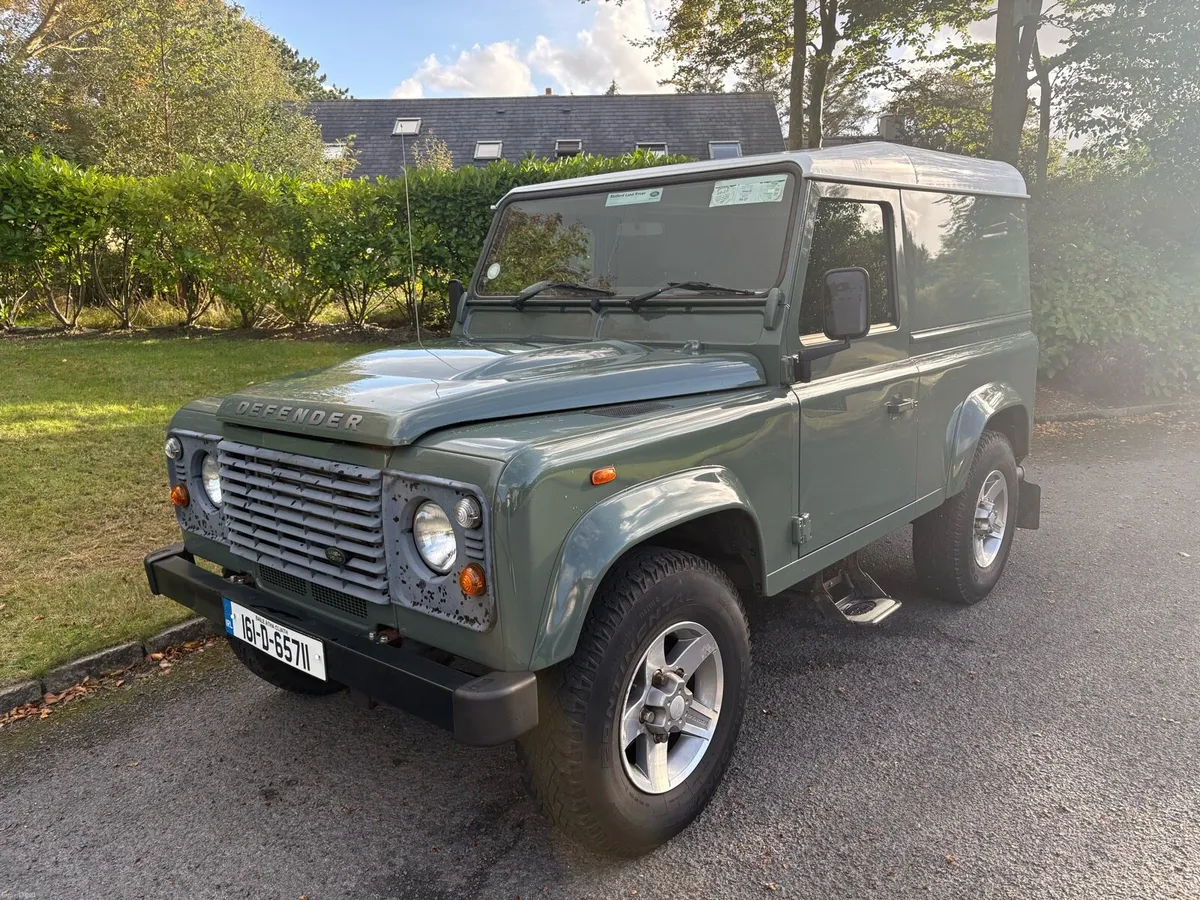 Landrover Defender - Image 5