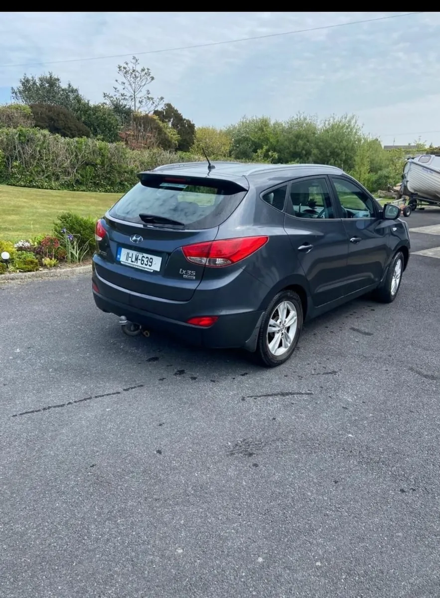 Hyundai IX35 2.0 LTR Crossover 5DR - Image 3