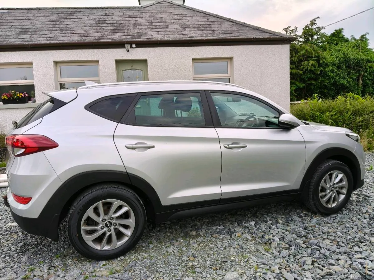 Tucson Executive 2.0 AWD - Image 6