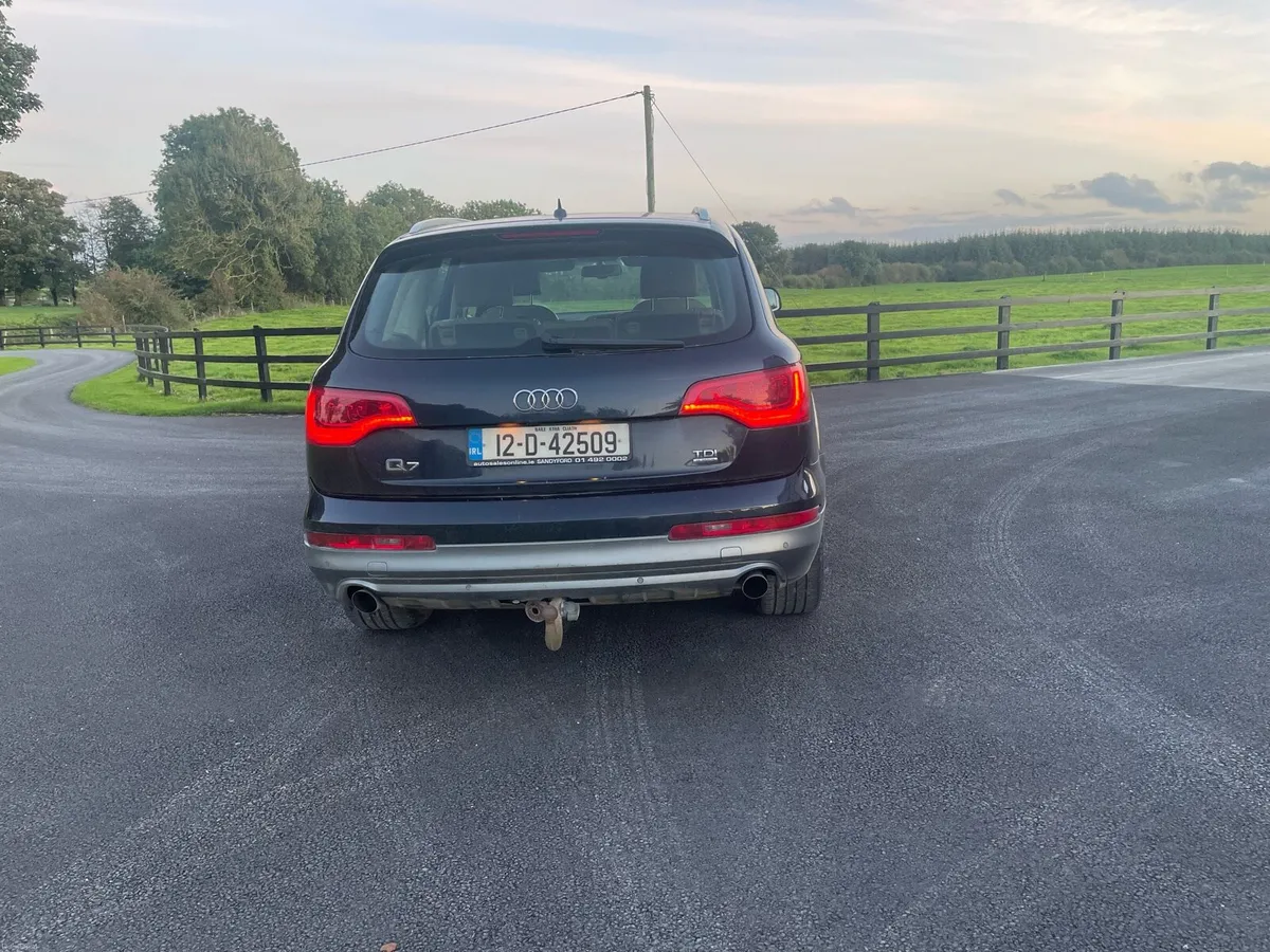 Audi Q7 - Image 4