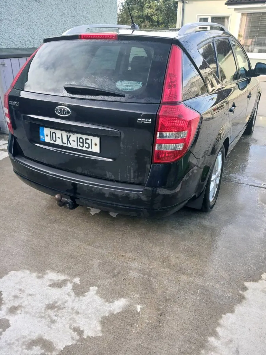Car - Image 3