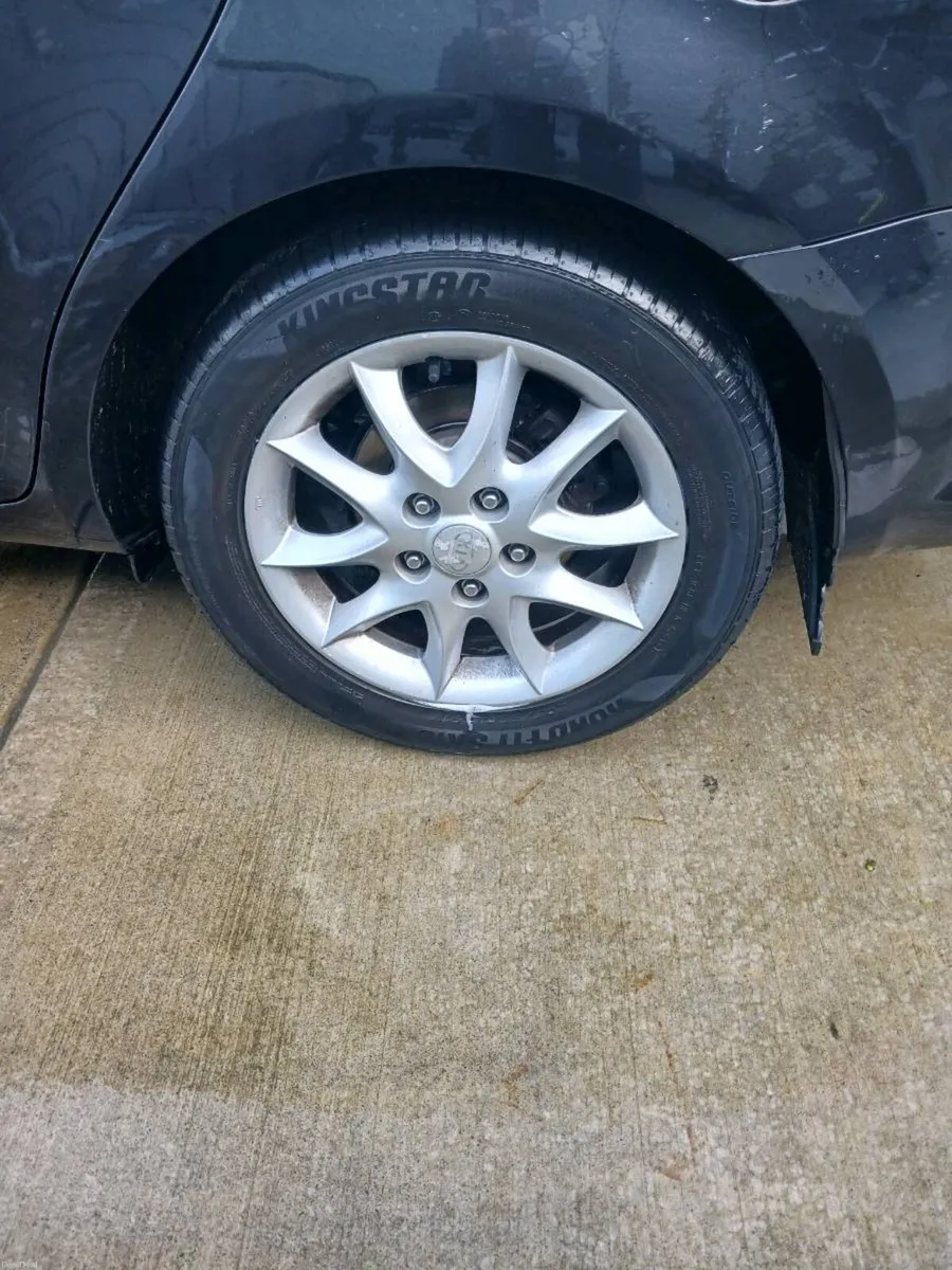 Car - Image 5