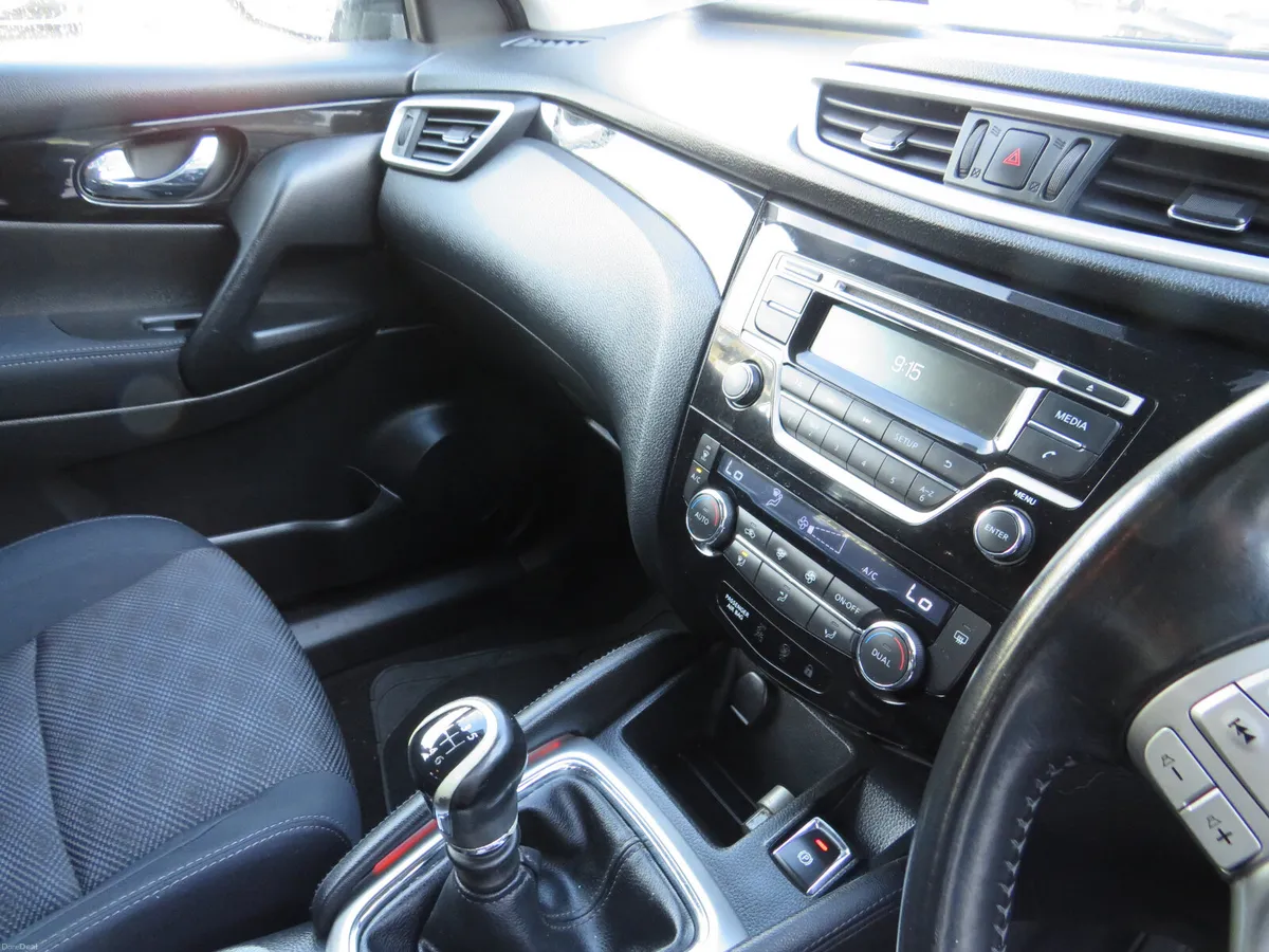 Nissan Qashqai 2014  JUST NCTD 11/27 - Image 2