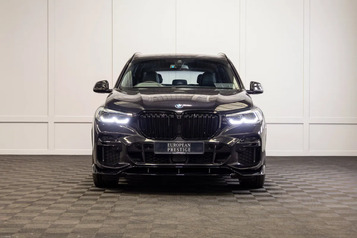 222 BMW X5 X-Drive 45e M-Sport - Image 2