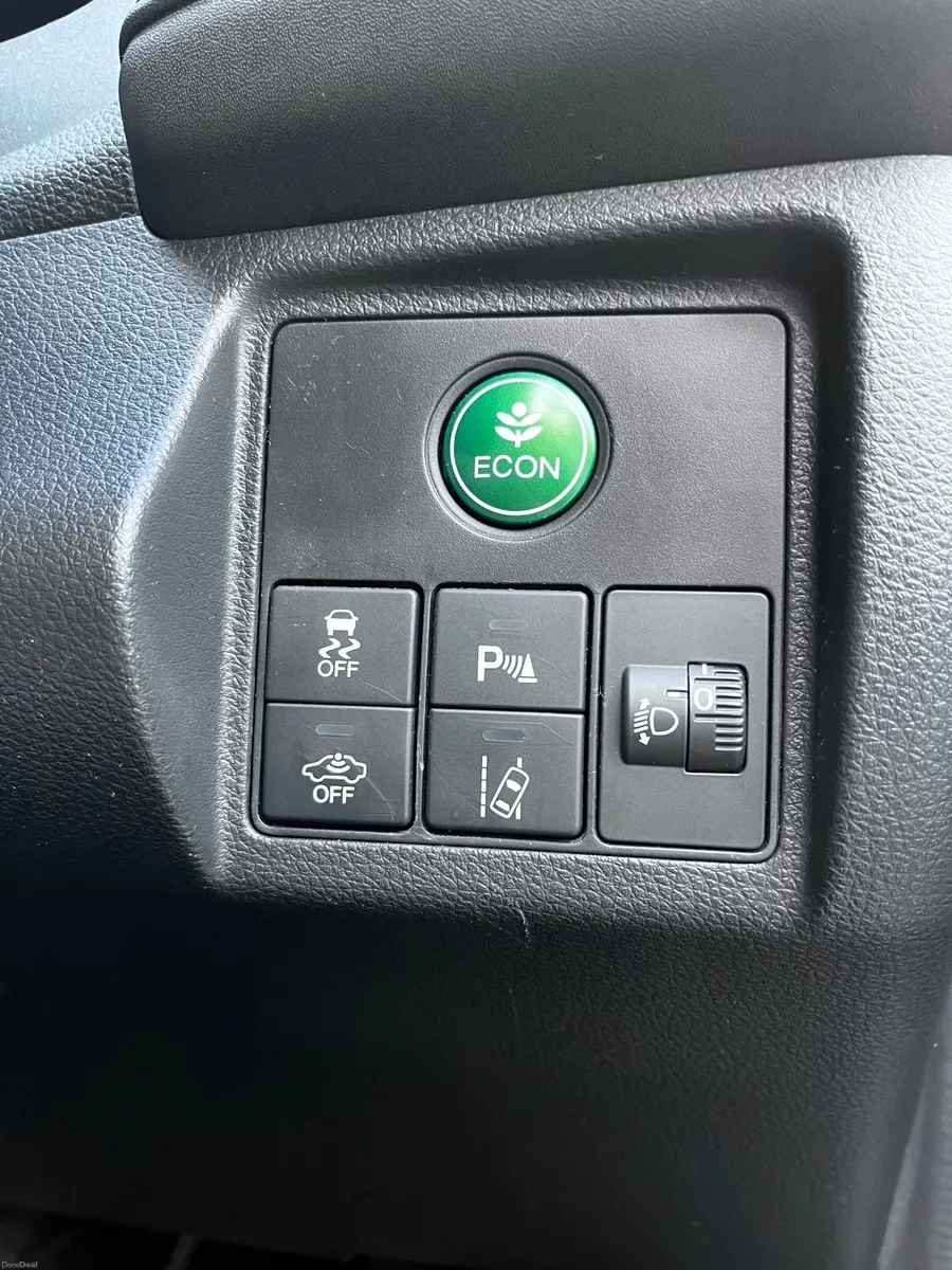 Loaded Honda HR-V 2020 - Image 5
