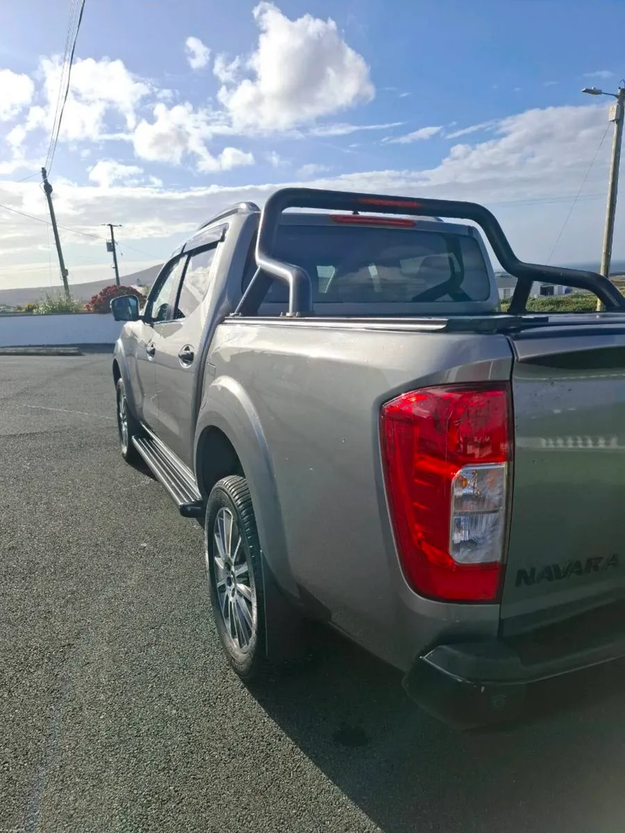 Nissan Navara €20,500 (NO VAT, CHEAP VRT) - Image 5