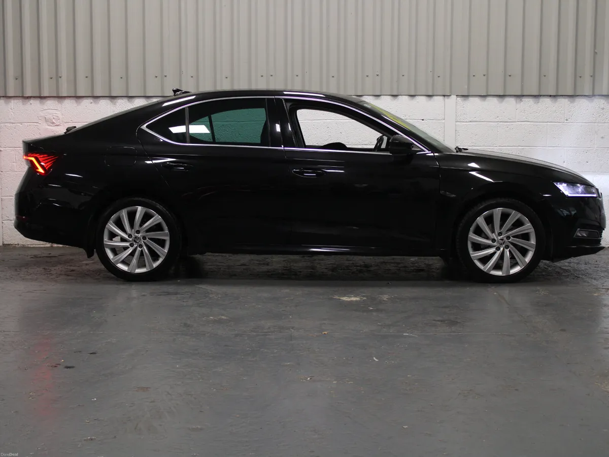 Skoda Octavia 2023 - Image 5
