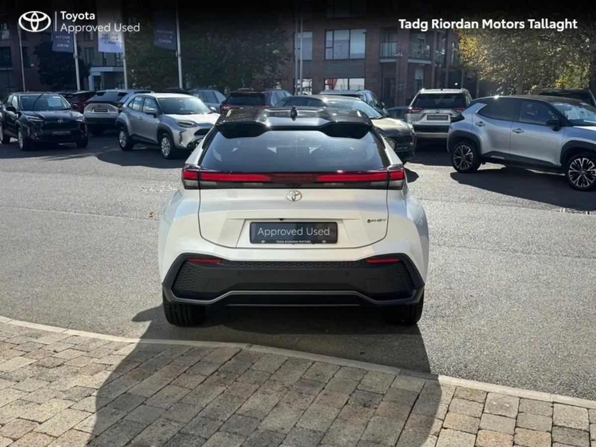 Toyota C-HR PHEV SPORT+*** DEMO SALE *** BIG SAVIN - Image 4