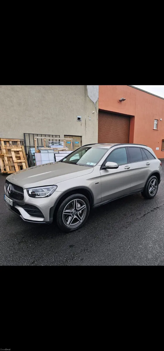 Mercedes-Benz GLC 2021 300de AMG SPEC - Image 4