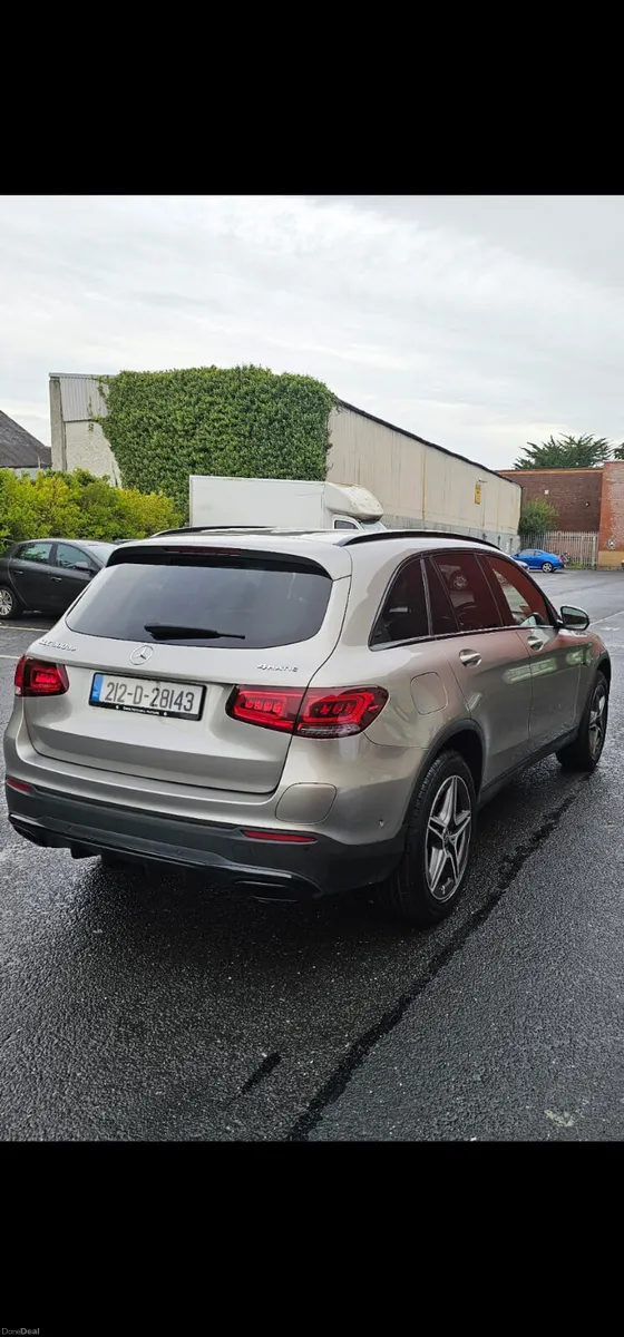 Mercedes-Benz GLC 2021 300de AMG SPEC - Image 5