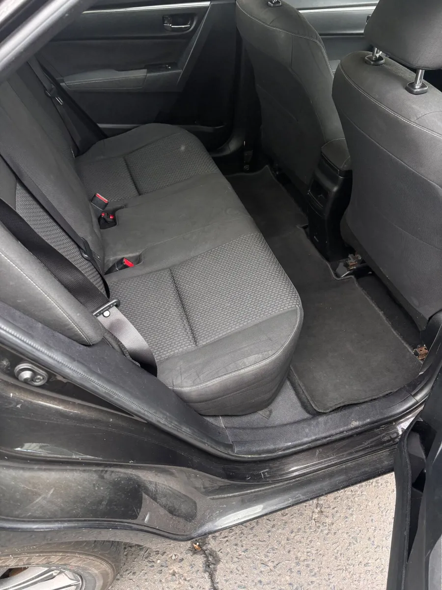 Toyota Corolla 2015 - Image 6