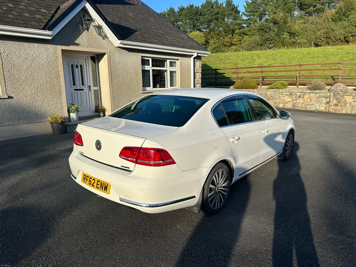 2013 Volkswagen Passat - Image 3