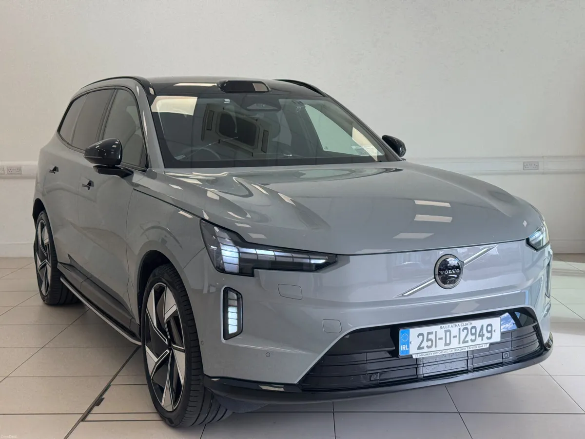 Volvo EX90 2025 - Image 1